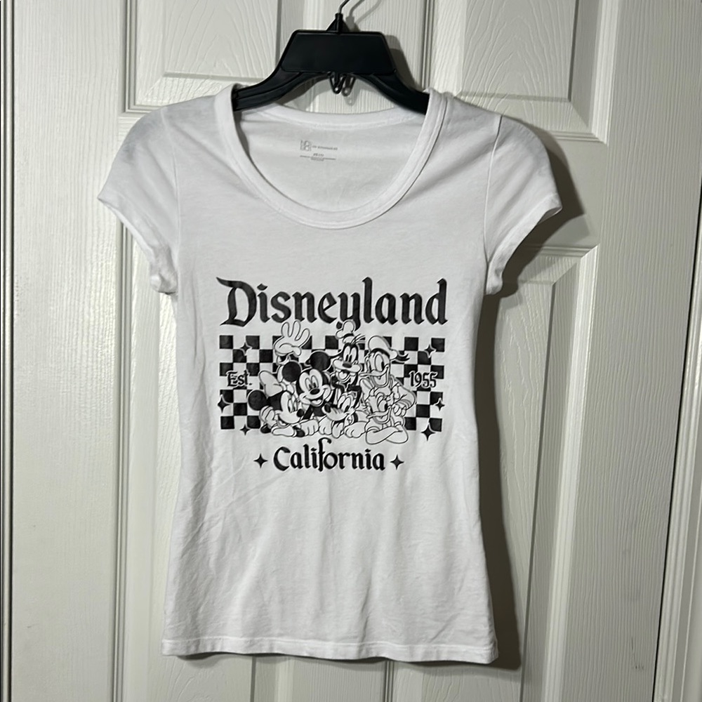 No Boundaries Disneyland White Cap sleeve T-Shirt junior size x small